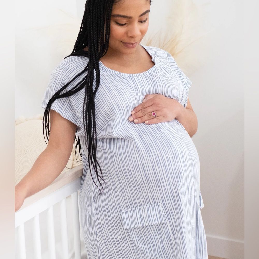 Kindred Bravely Pinstripe Universal Labor & Delivery Gown Women’s Size XL/XXL